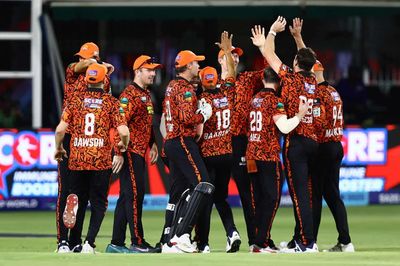 Sunrisers Smash Super Kings