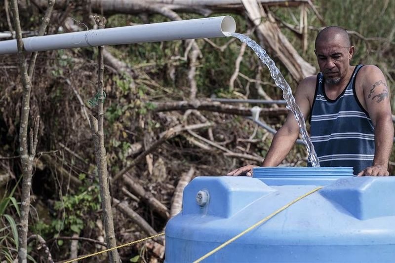 Weeks After Hurricane Maria, Puerto Ricans Are Still Struggling 1
