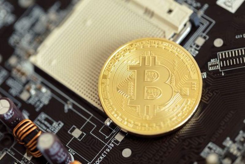 Bitcoin Mining Explained: Everything You Need To Know 1