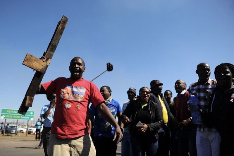 Video: Protea Glen Residents, Ironically, Fear For Their Livelihood As It Becomes Battle Ground For Illegal Land Grabs 1