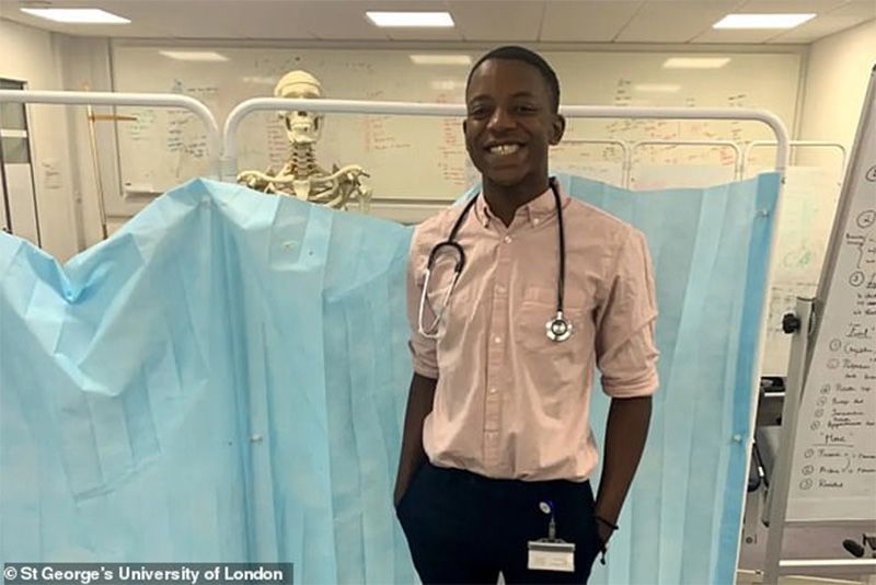 Medical Student Creates Handbook To Help Other Black Medical Student 1
