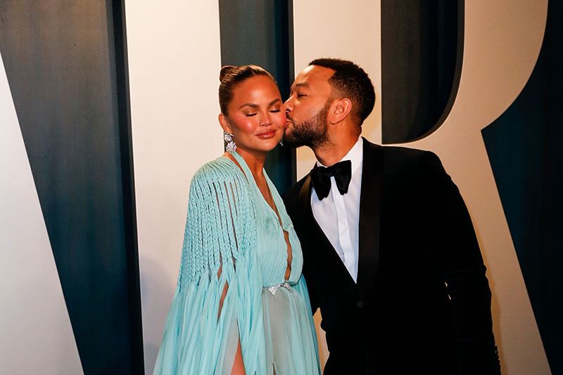 Chrissy Teigen and John Legend Shares News About Pregnancy Complications 1