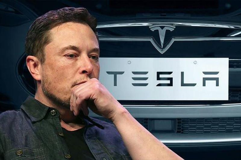 Hacker Reveals Reason Behind Rear-View Mirror Camera Of Tesla 1