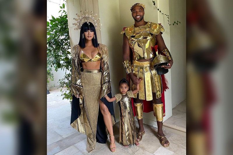 Khloe Kardashian Shuts Down Pregnancy Rumors After Halloween Shoot 1