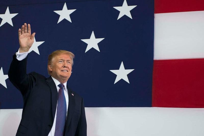 Trump Plans 'Elaborate' Red Carpet Send-Off For Himself 1