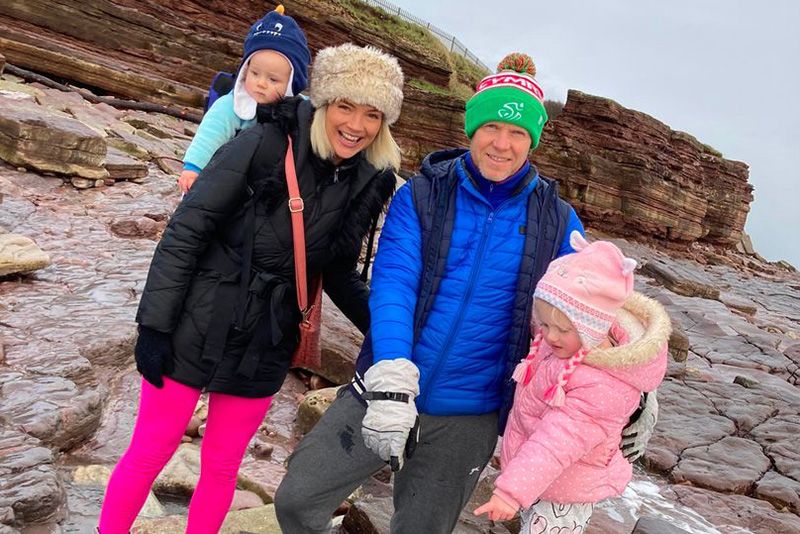 Four-Year-Old Girl Discovers 215-Million-Year-Old Dinosaur Print On Welsh Beach 1