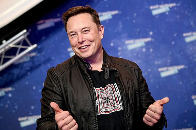 Elon Musk Has A Monkey With His Neuralink Implant That Plays Video Games With Its Mind 1