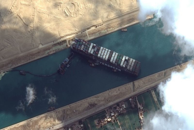 Stuck Suez Canal Boat Partially Afloat Again 1