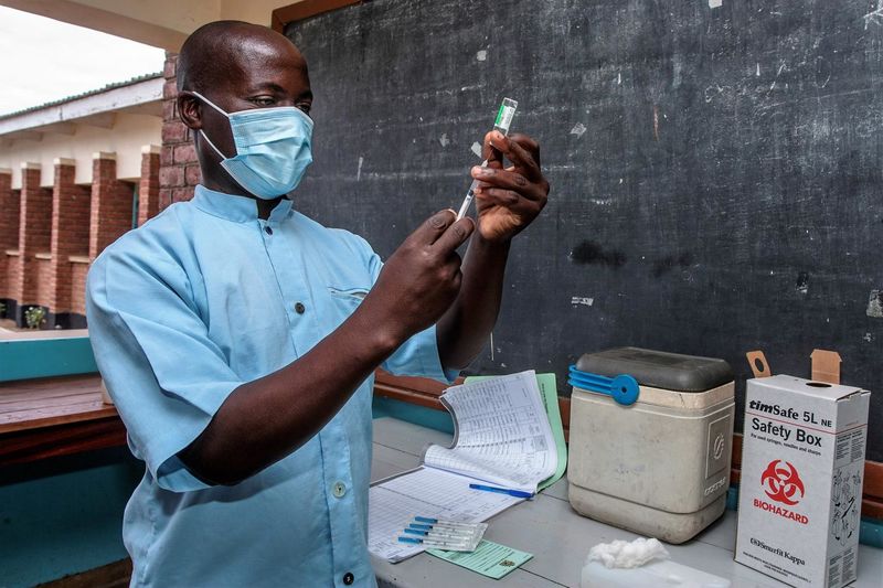 Malawi Bank Only Offers Bonuses To Fully Vaxxed Employees 1