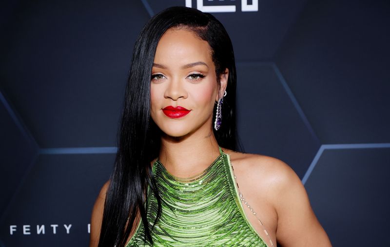 Rihanna To Headline Super Bowl 2023 1