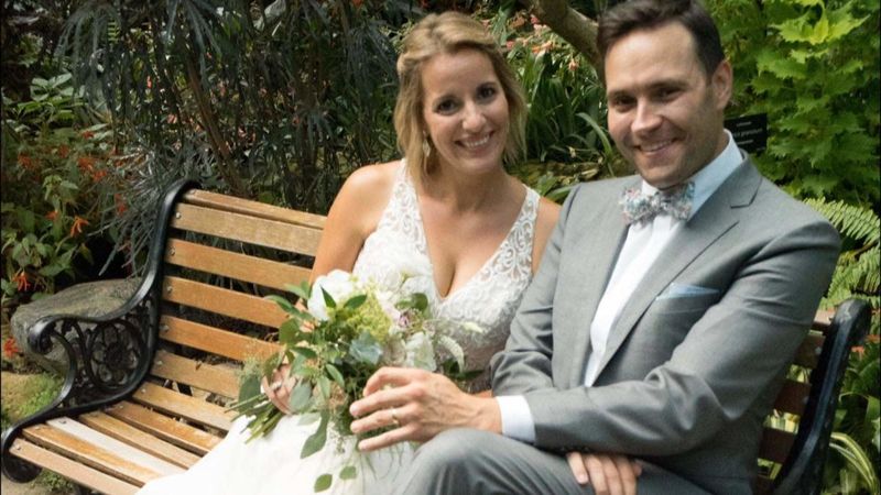Father Accidentally Donates Daughter’s Wedding Dress 1
