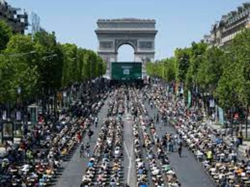 Champs-Elysees Hosts Spelling Contest 1