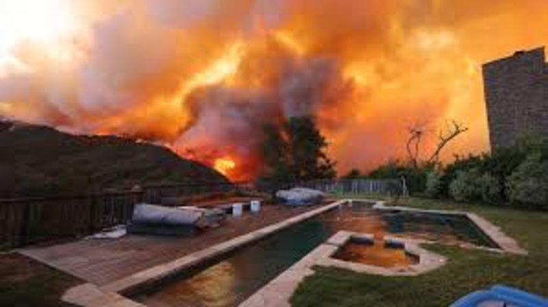 Four Fires Causing Havoc In Los Angeles 1