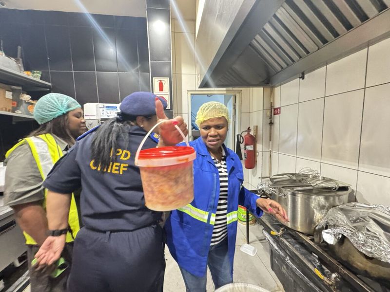 Tshwane Mayor Closes Pick n Pay Store Over Cockroaches 1