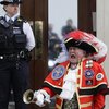 Video: The World Welcomes A New Royal Prince Into The House Of Windsor
